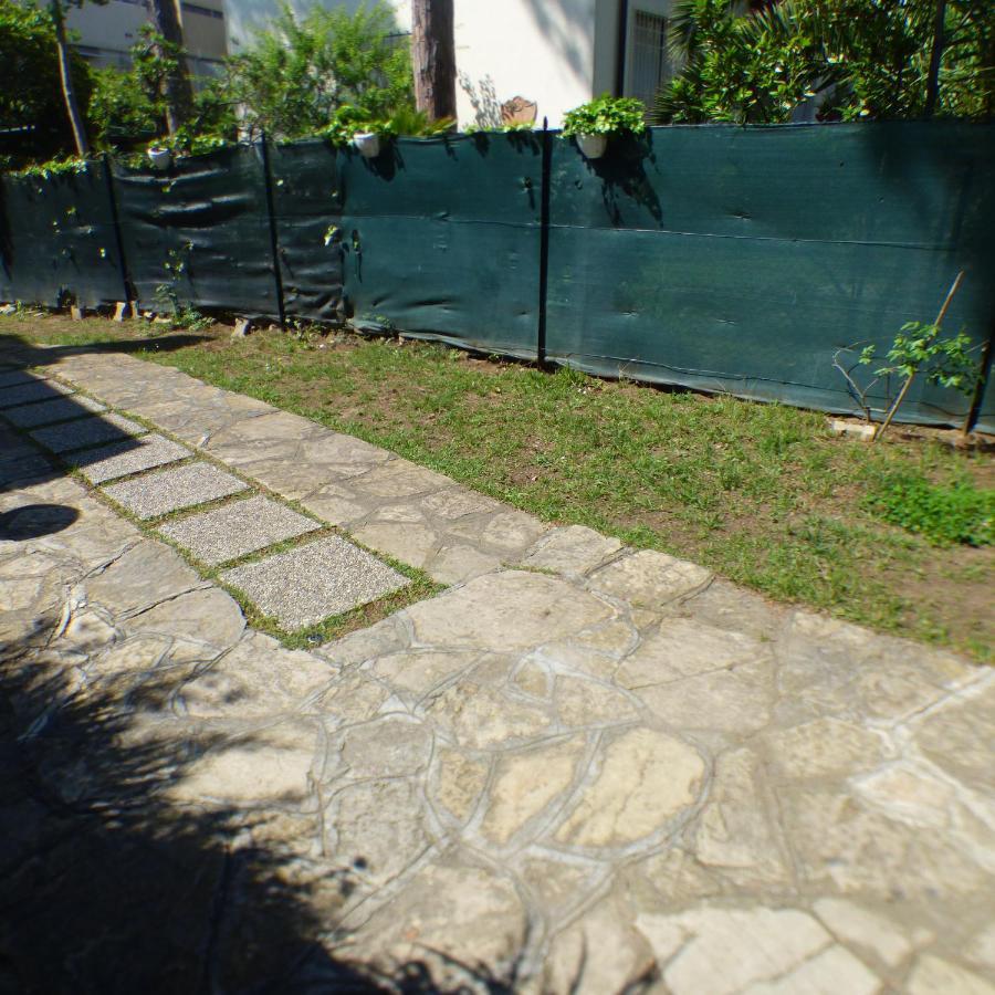 Villetta Anna Tirrenia Bagian luar foto